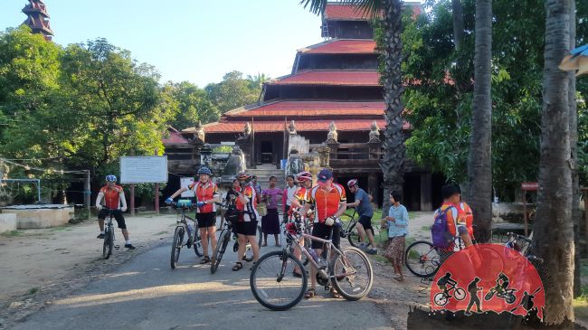 Vietnam Northwest to Northeast Cycling Tours - 12 Days 3