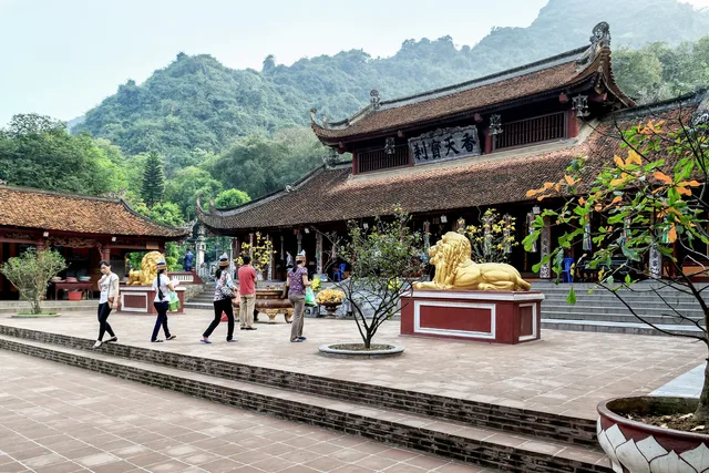 Hanoi – Perfume Pagoda 1 Day 1